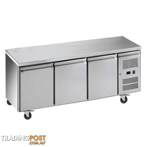 Refrigeration - Undercounters - Exquisite SSC400H - Snack Size Solid 3-door -...