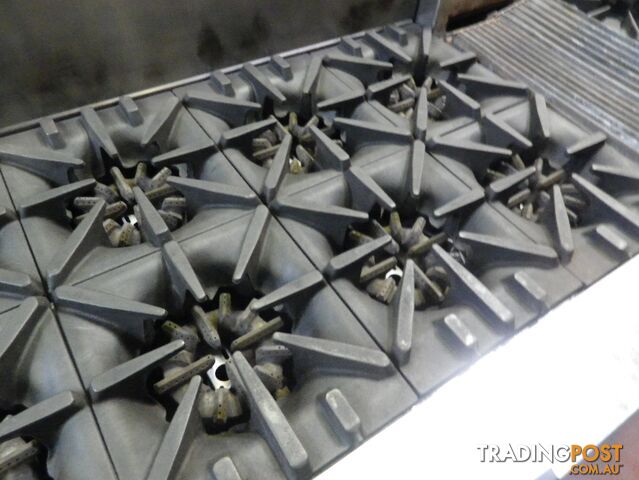 Garland GF48-8LL 8 Burner Gas Double Oven Range - Secondhand Catering Equipment - photo 3 of 11