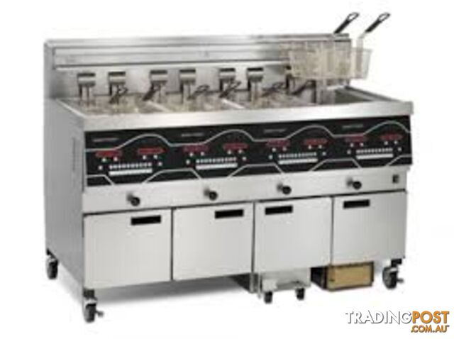 Fryers - Henny Penny EEE-144 - 4 pan fully programmable electric fryer - Catering Equipment