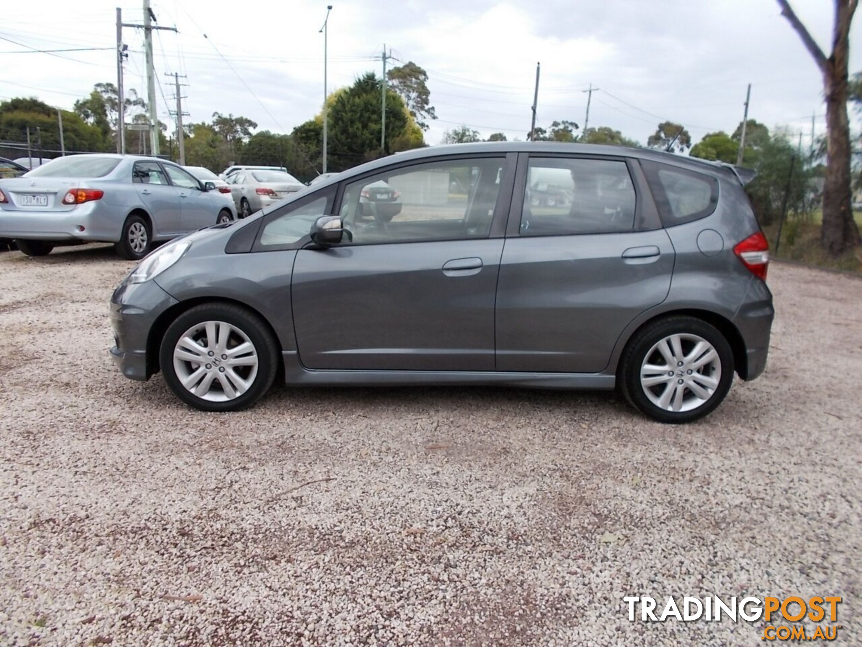 2013 HONDA JAZZ VIBE GE HATCHBACK