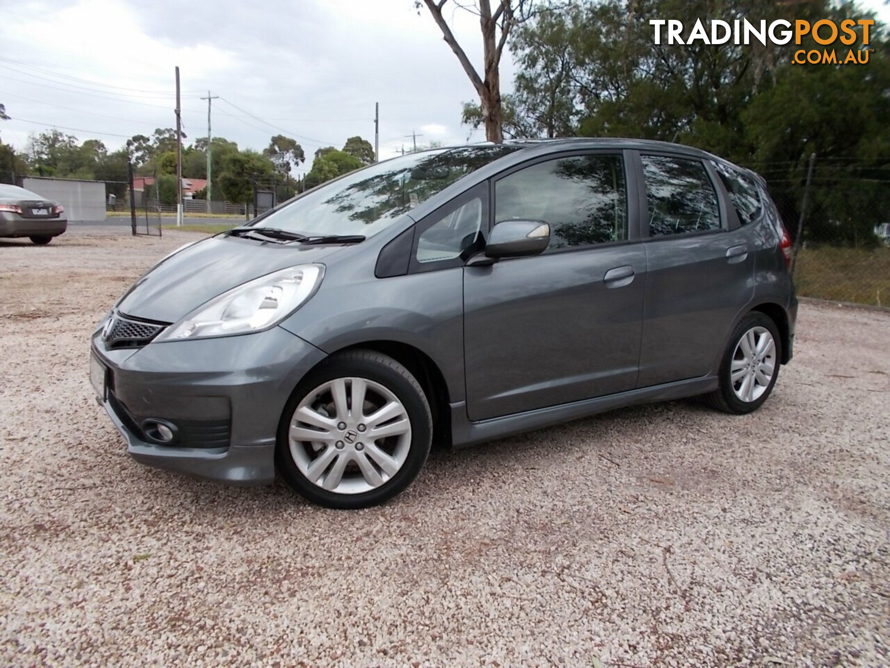 2013 HONDA JAZZ VIBE GE HATCHBACK