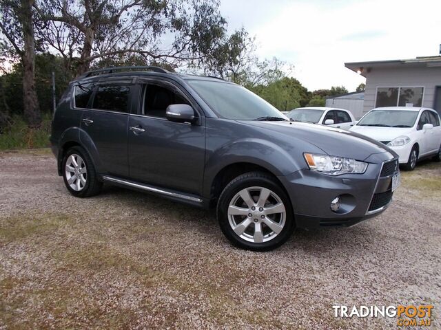 2011 MITSUBISHI OUTLANDER XLS ZH WAGON