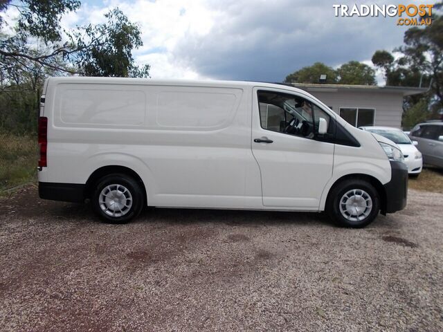 2022 TOYOTA HIACE LWB GDH300R VAN