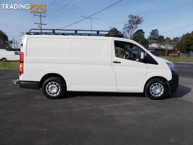 2022 TOYOTA HIACE LWB GDH300R VAN