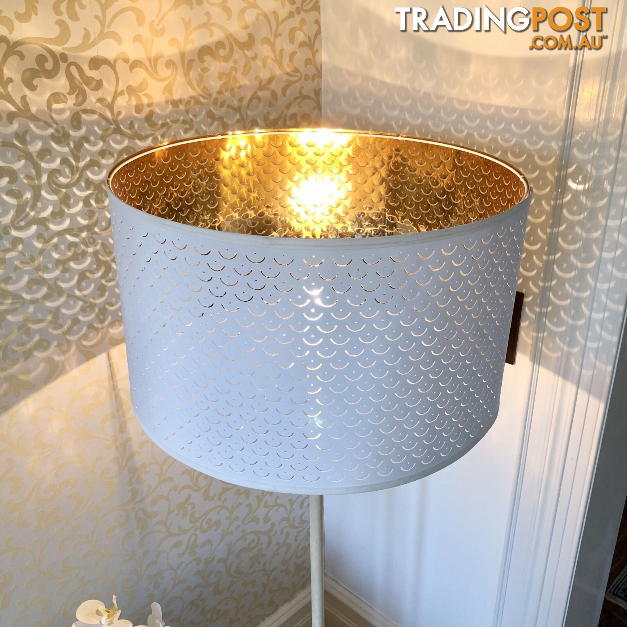 Scandi-style Flute Floor Lamp with Cream & Gold Drum Shade