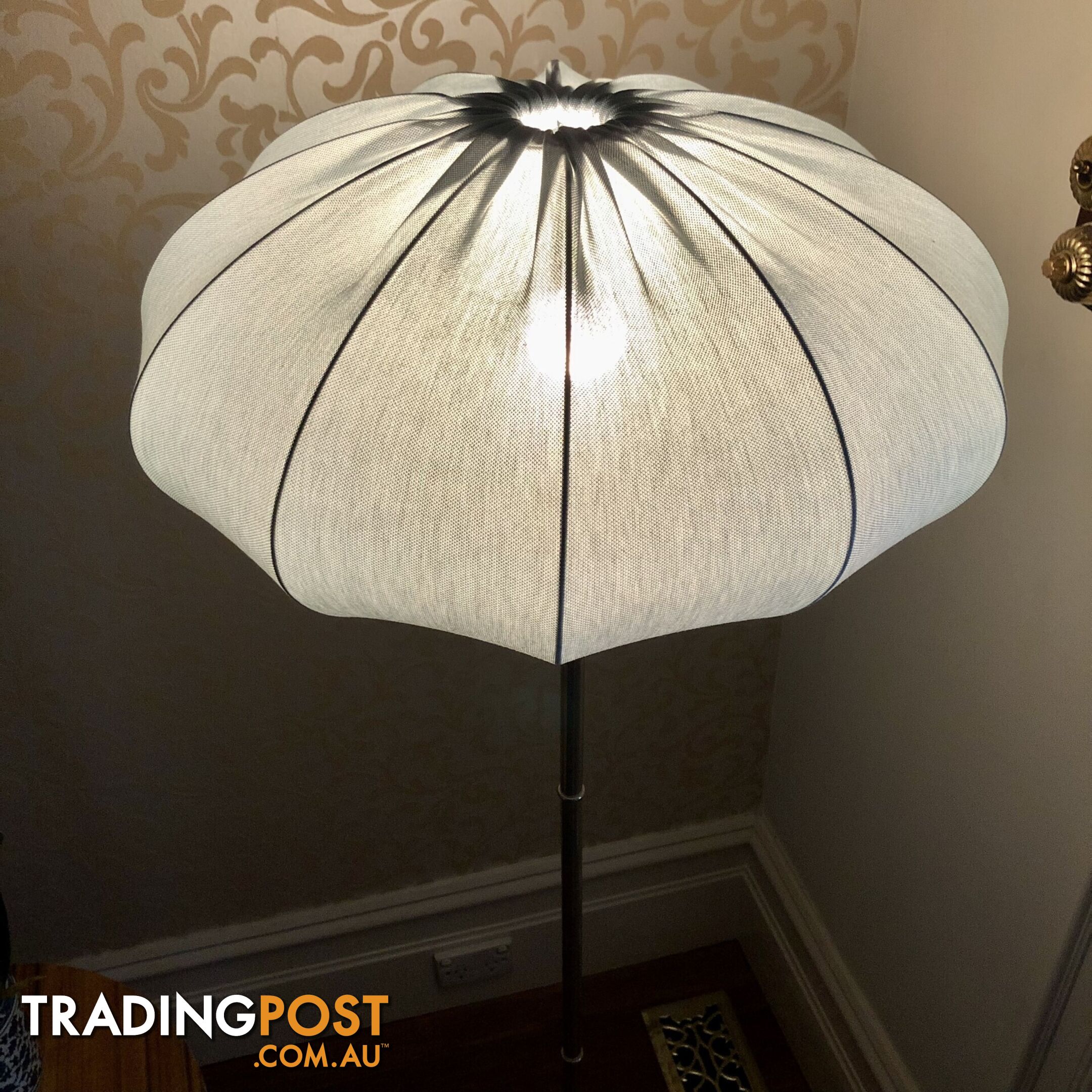 💡ONE Silver Floor Lamp with Saucer Bubble-style Fabric Shade