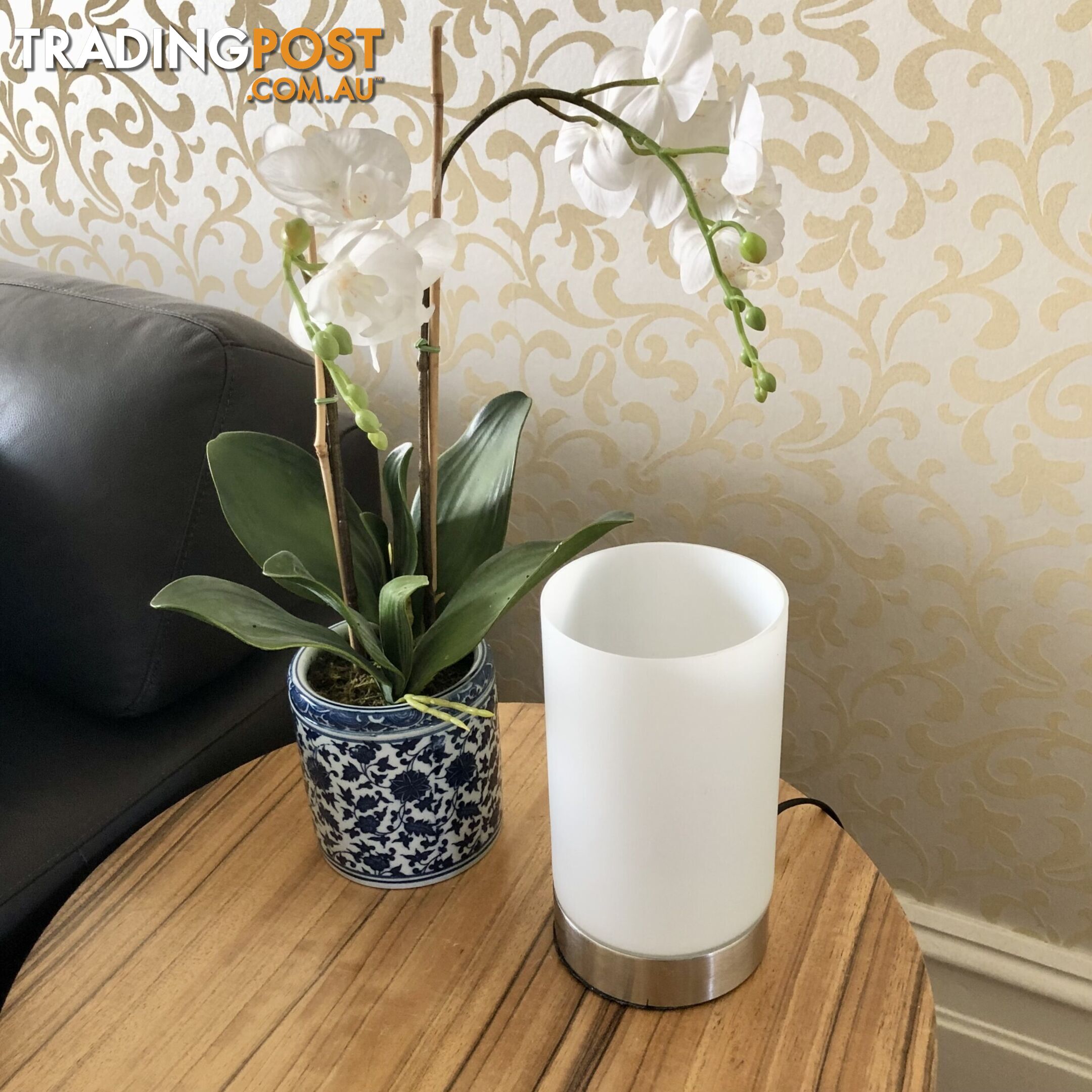 💡ONE White Soft Glow Glass Touch Lamp