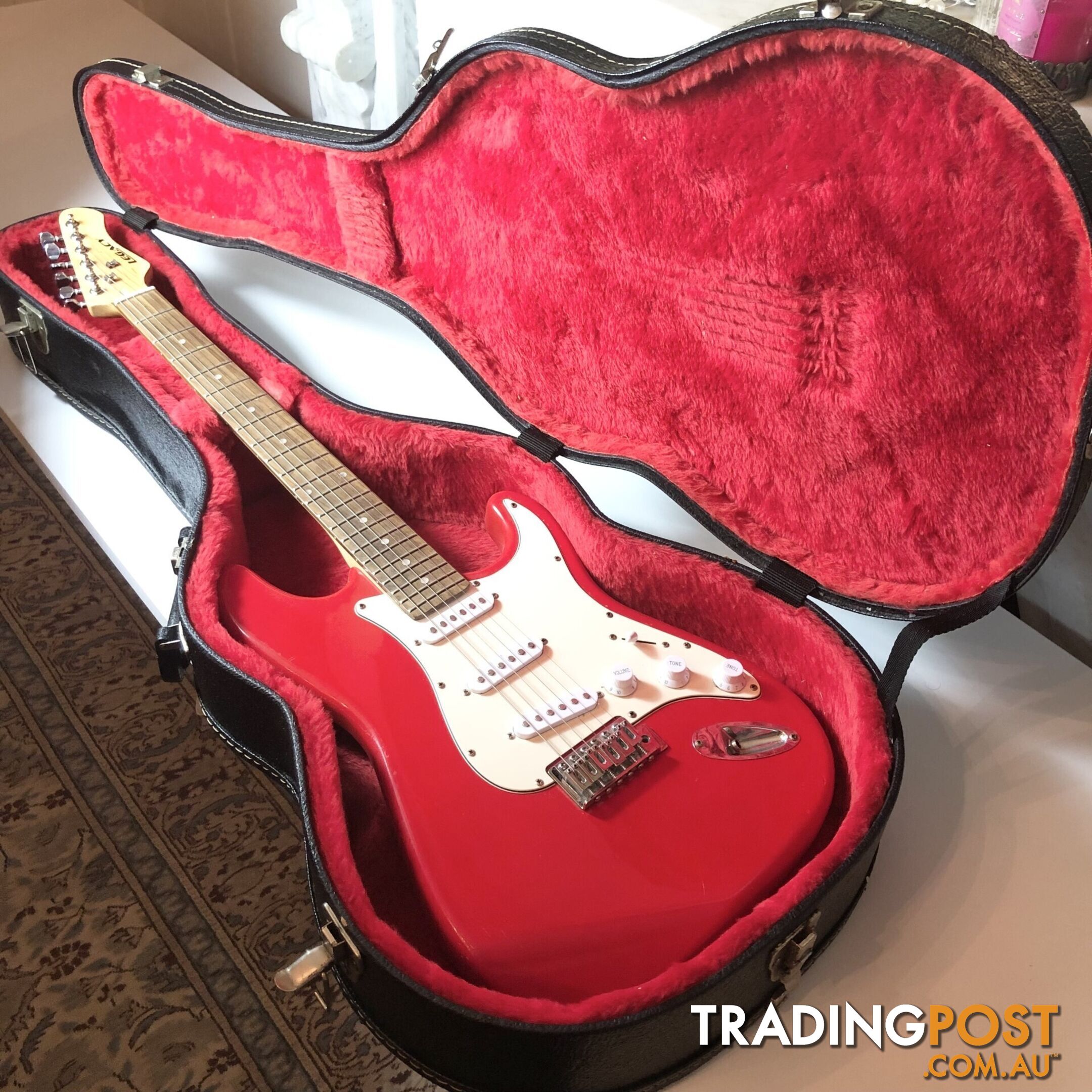 🎸RH Red Legacy (Epiphone) 6 String Electric Guitar, + Canvas & More