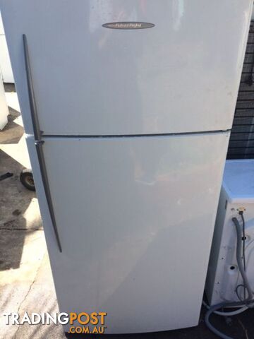 Fisher and paykel 520L fridge