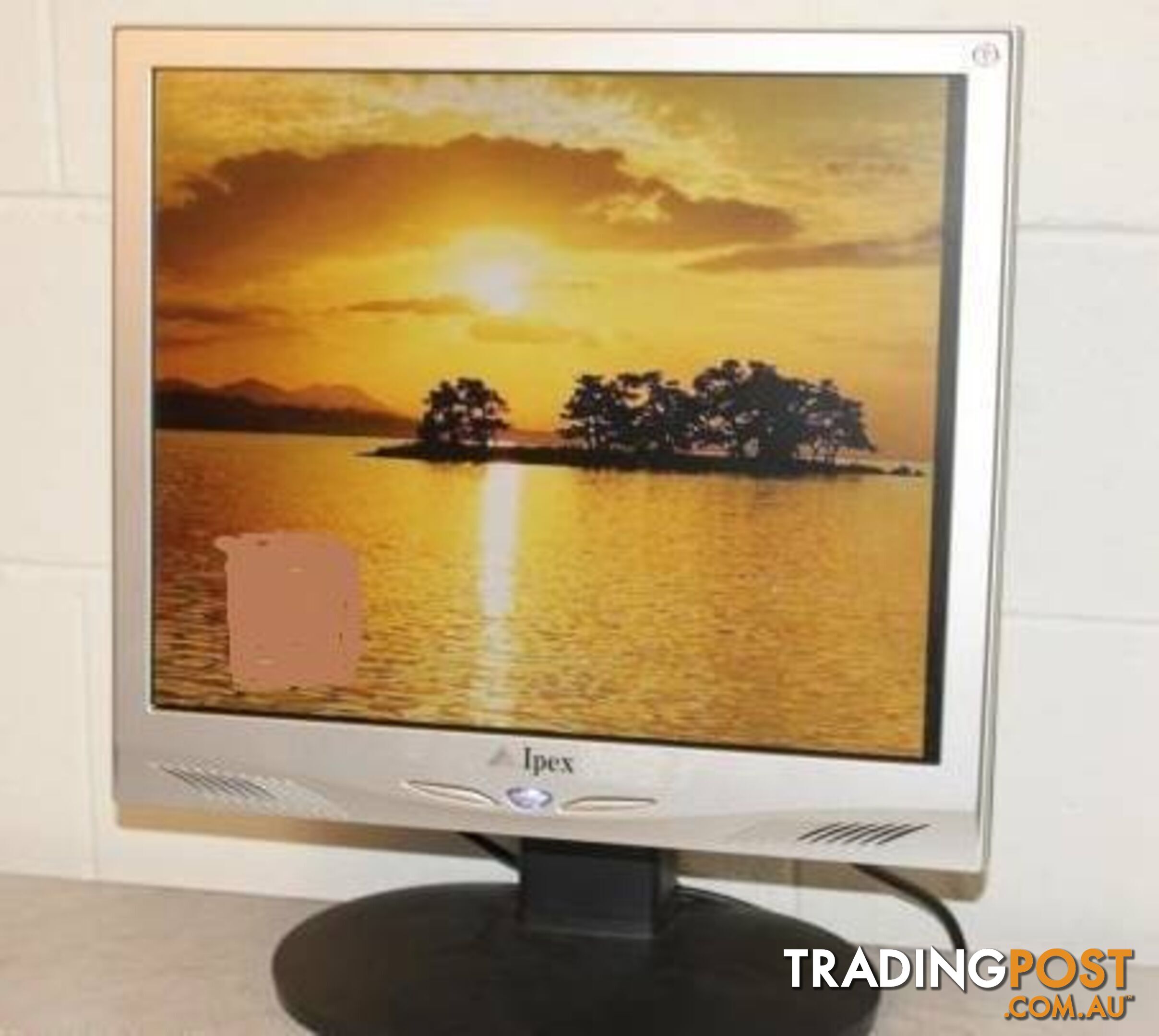 IPEX 22" WIDESCREEN STEREO MONITOR