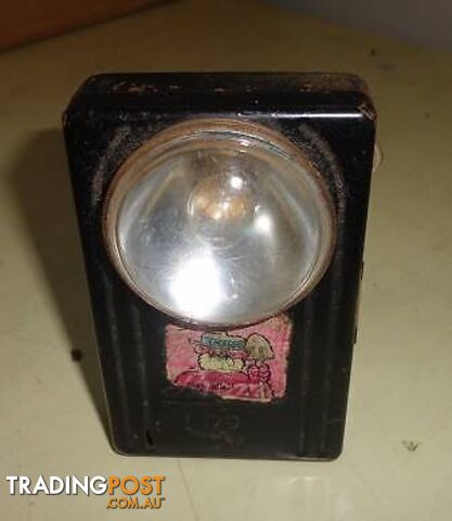ANTIQUE BATTERY POWERED TORCH