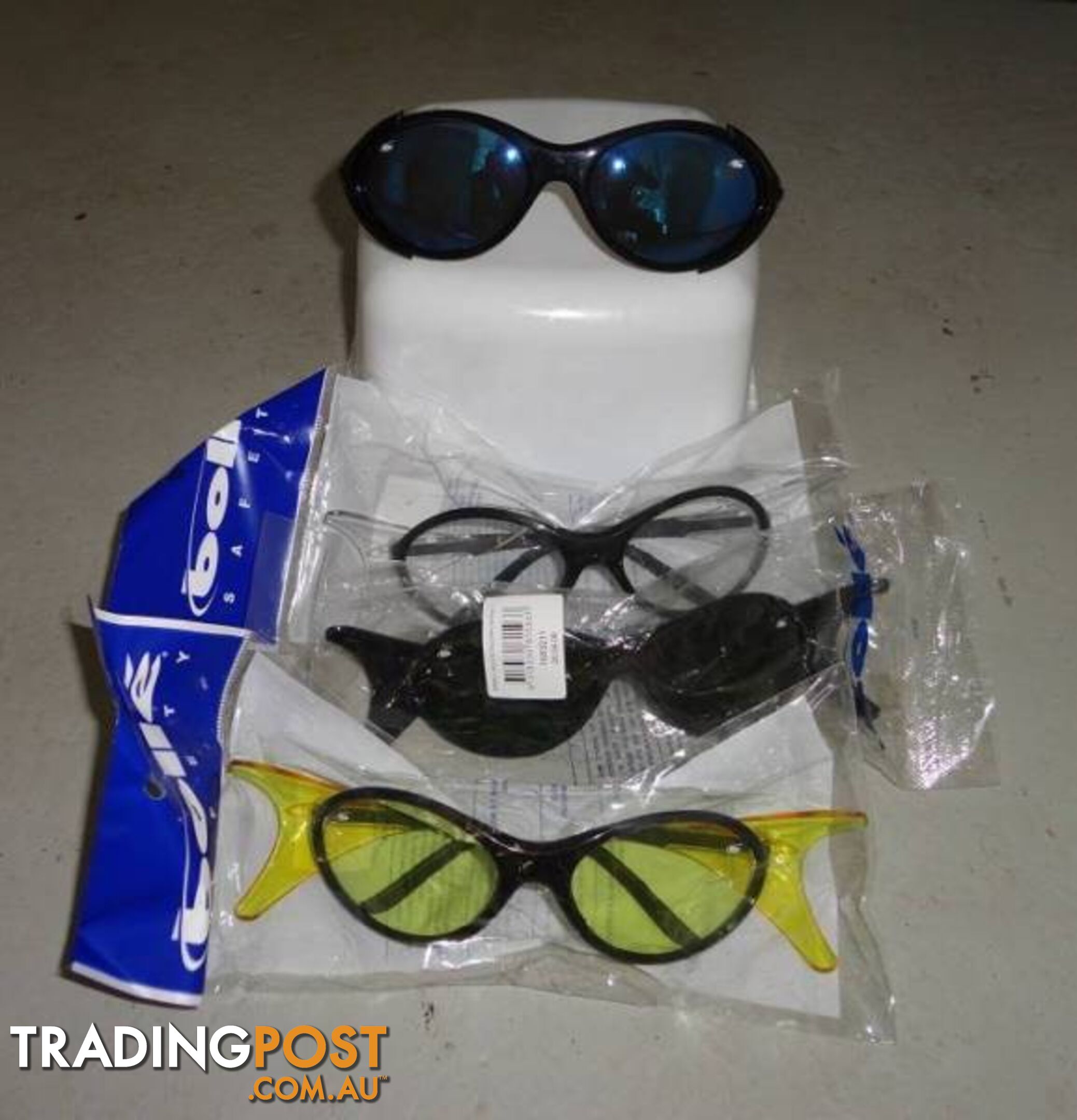 BOLLE SAFETY SUNGLASSES (new)