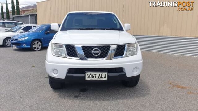 2010 NISSAN NAVARA   