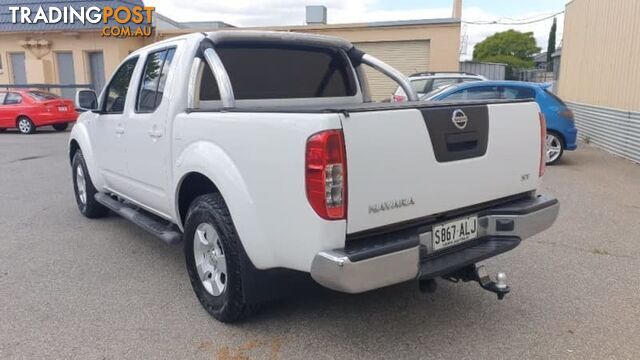 2010 NISSAN NAVARA   