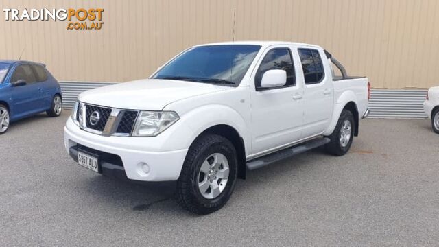 2010 NISSAN NAVARA   