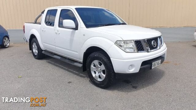 2010 NISSAN NAVARA   