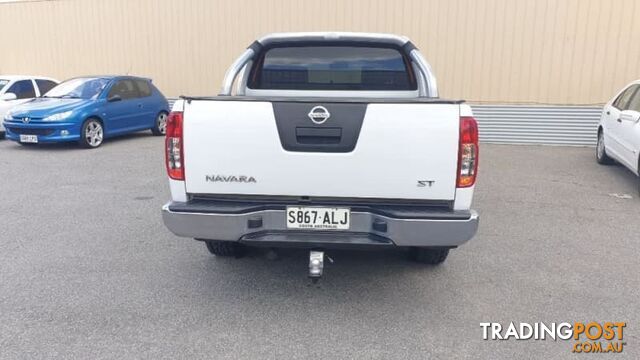 2010 NISSAN NAVARA   