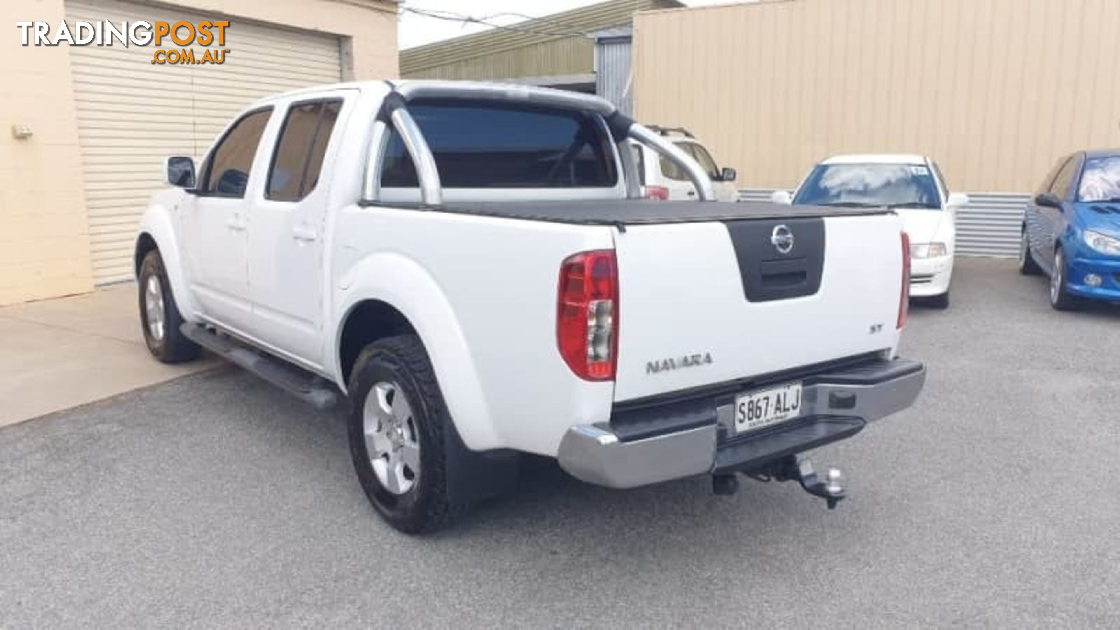 2010 NISSAN NAVARA   