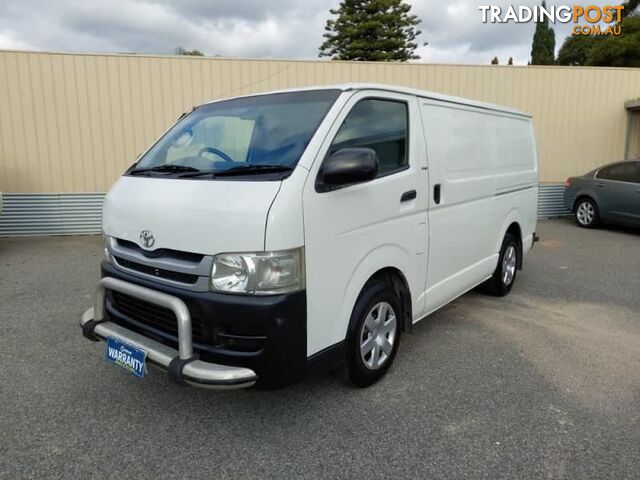 2008 TOYOTA HIACE - photo 2 of 22