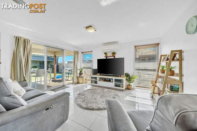 19 Lauren Drive EMERALD QLD 4720 - photo 4 of 18