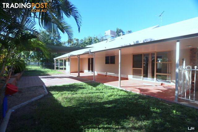 10 Peggy Court EMERALD QLD 4720