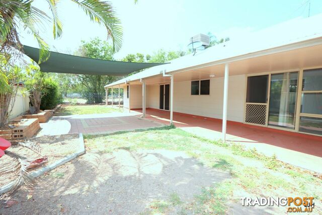 10 Peggy Court EMERALD QLD 4720