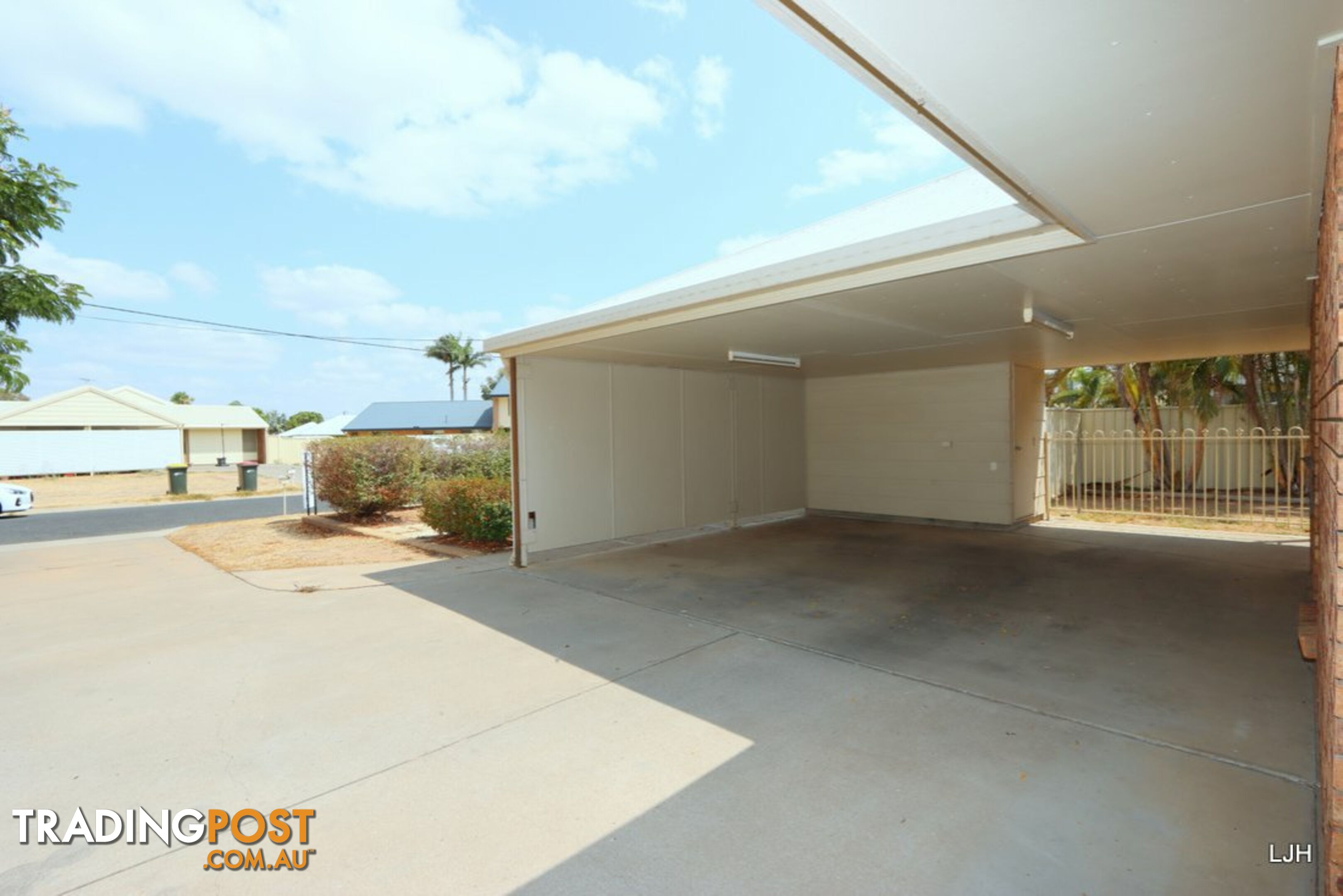 10 Peggy Court EMERALD QLD 4720