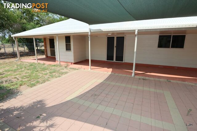 10 Peggy Court EMERALD QLD 4720