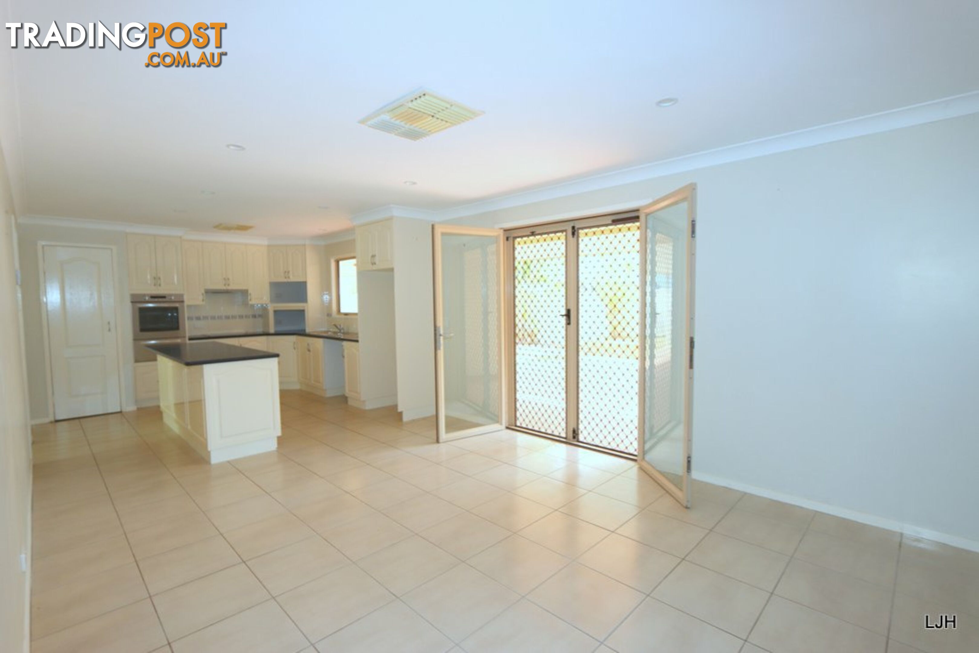 10 Peggy Court EMERALD QLD 4720