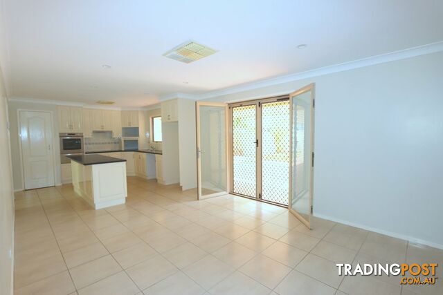 10 Peggy Court EMERALD QLD 4720