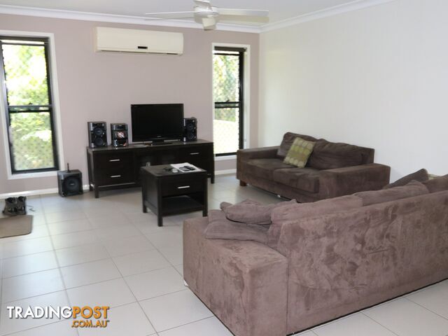 Unit 1/38 Berthun Street EMERALD QLD 4720