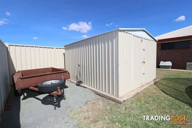 5 Sandown Street EMERALD QLD 4720