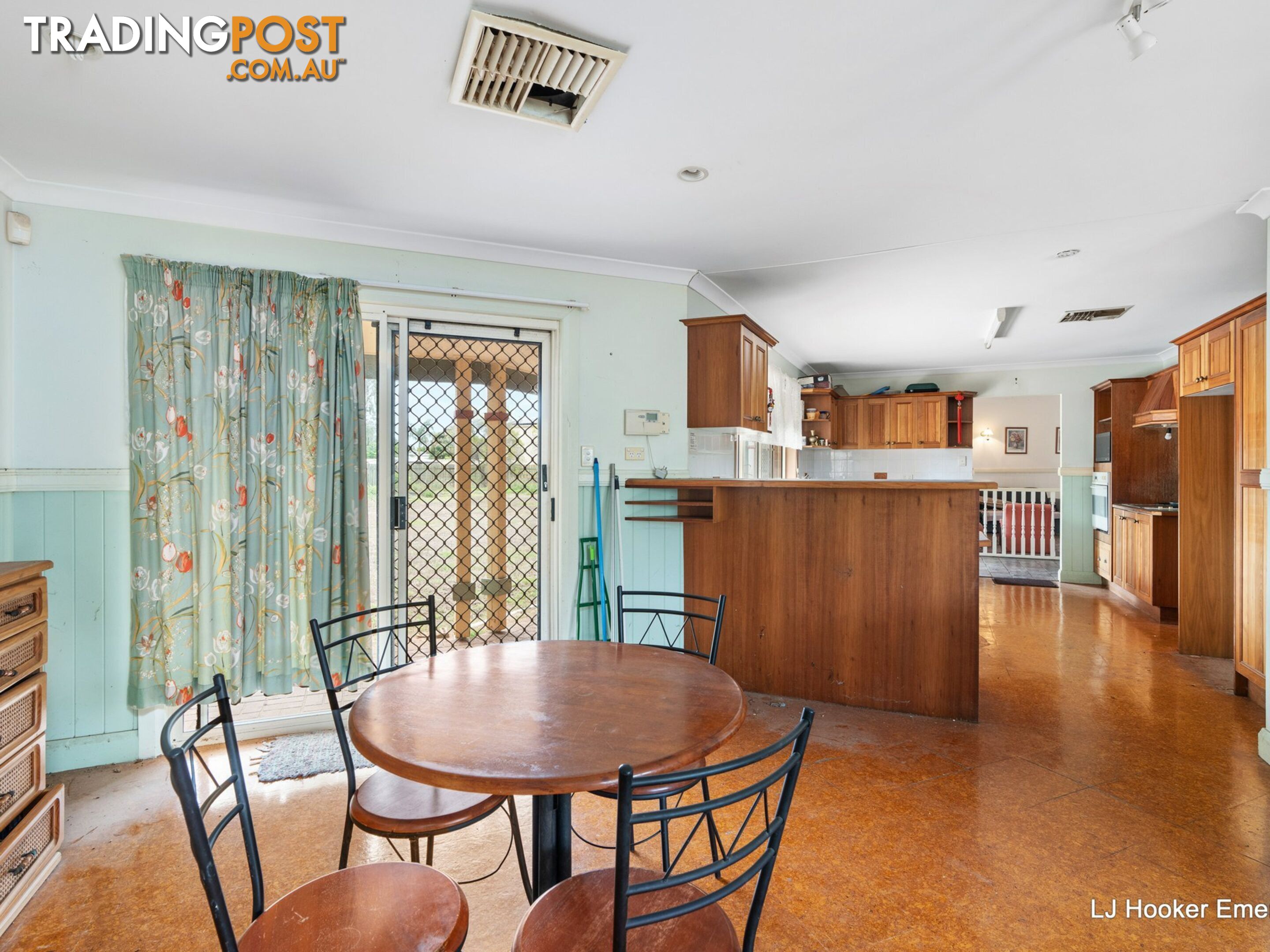 19 Country Lane EMERALD QLD 4720