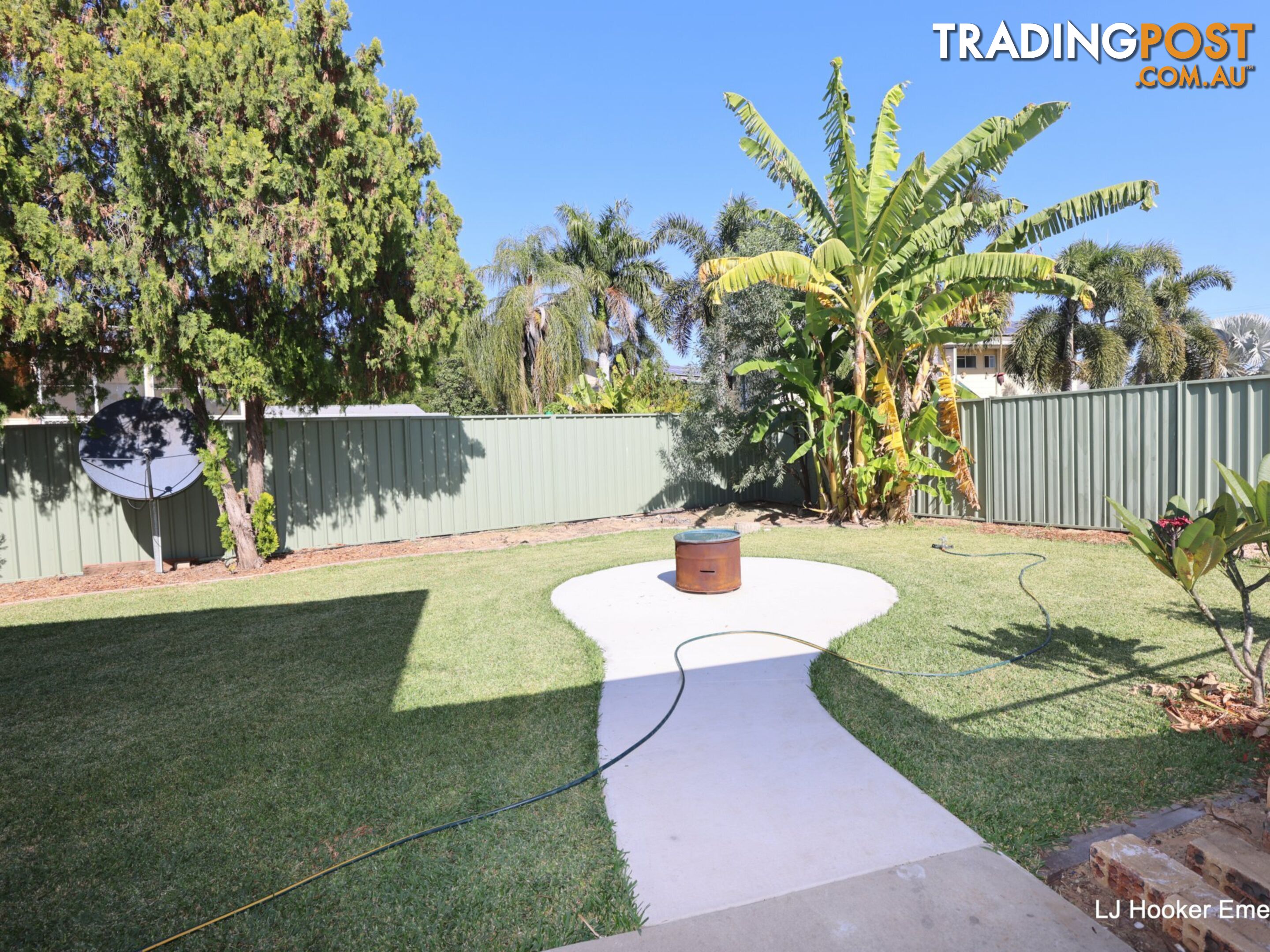 15 Roseanne Road EMERALD QLD 4720