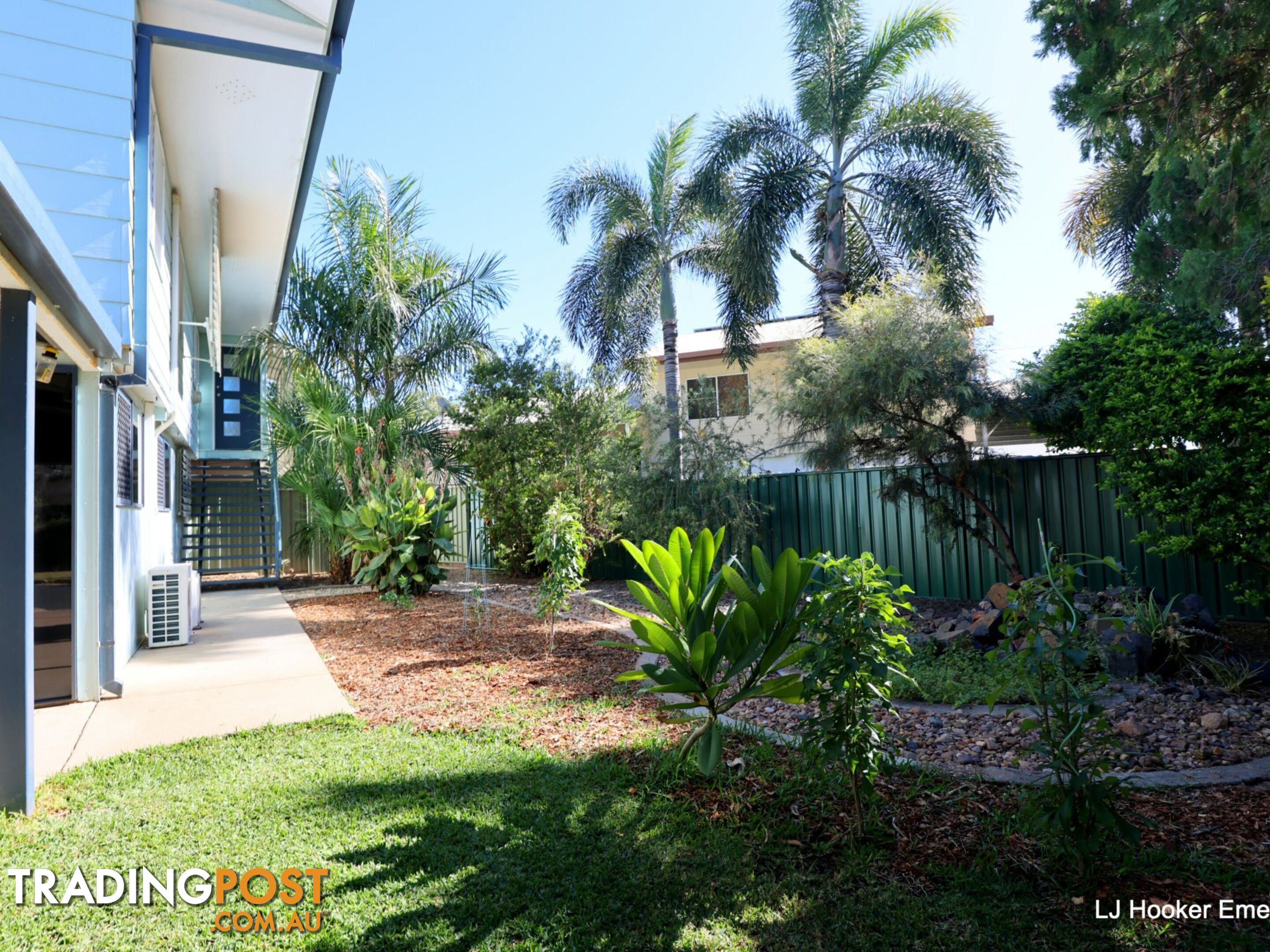 15 Roseanne Road EMERALD QLD 4720