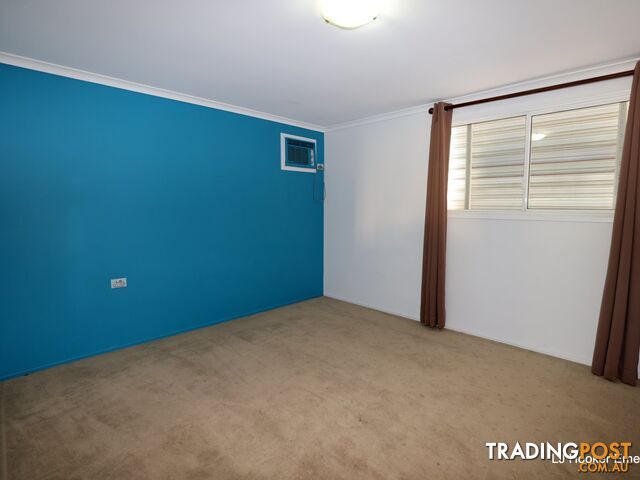 15 Roseanne Road EMERALD QLD 4720