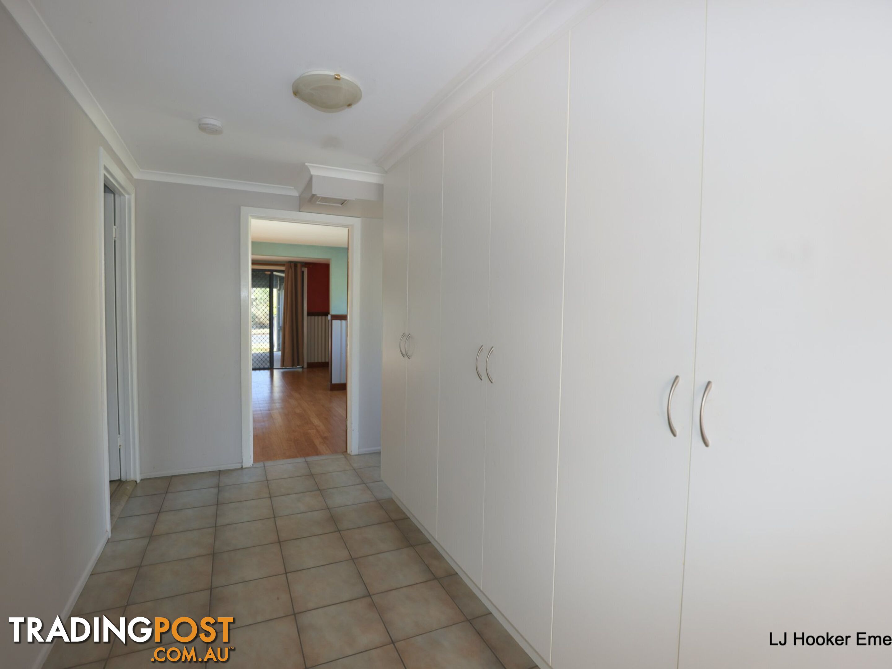 15 Roseanne Road EMERALD QLD 4720