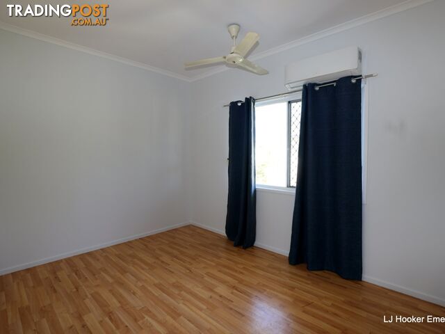 15 Roseanne Road EMERALD QLD 4720