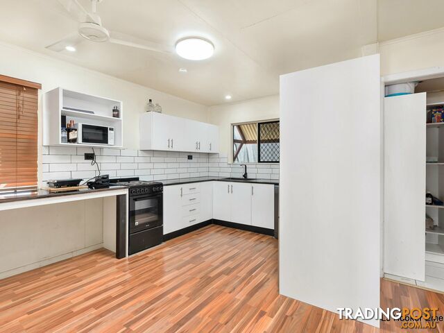 18 White Street EMERALD QLD 4720