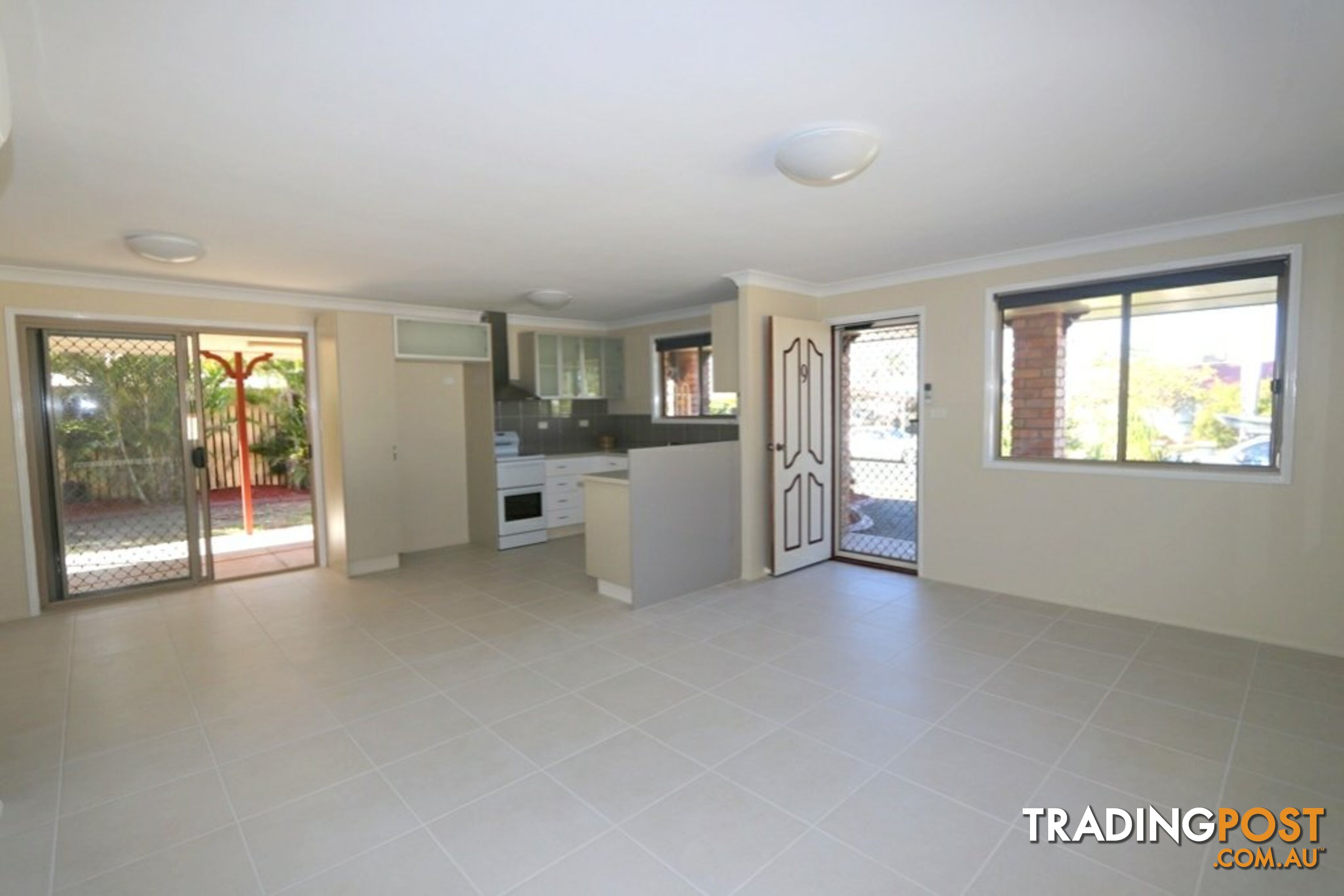 9 Cowan Cr EMERALD QLD 4720