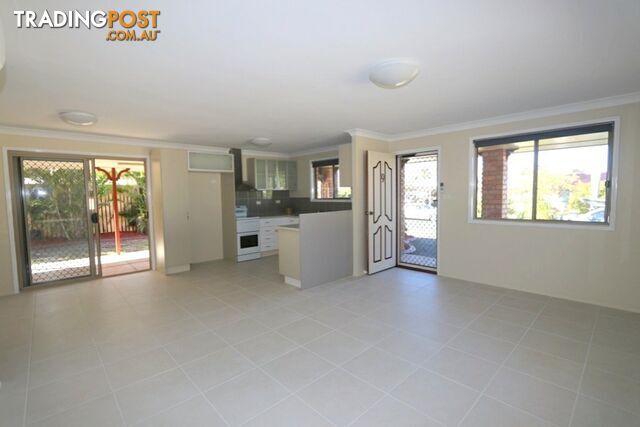 9 Cowan Cr EMERALD QLD 4720