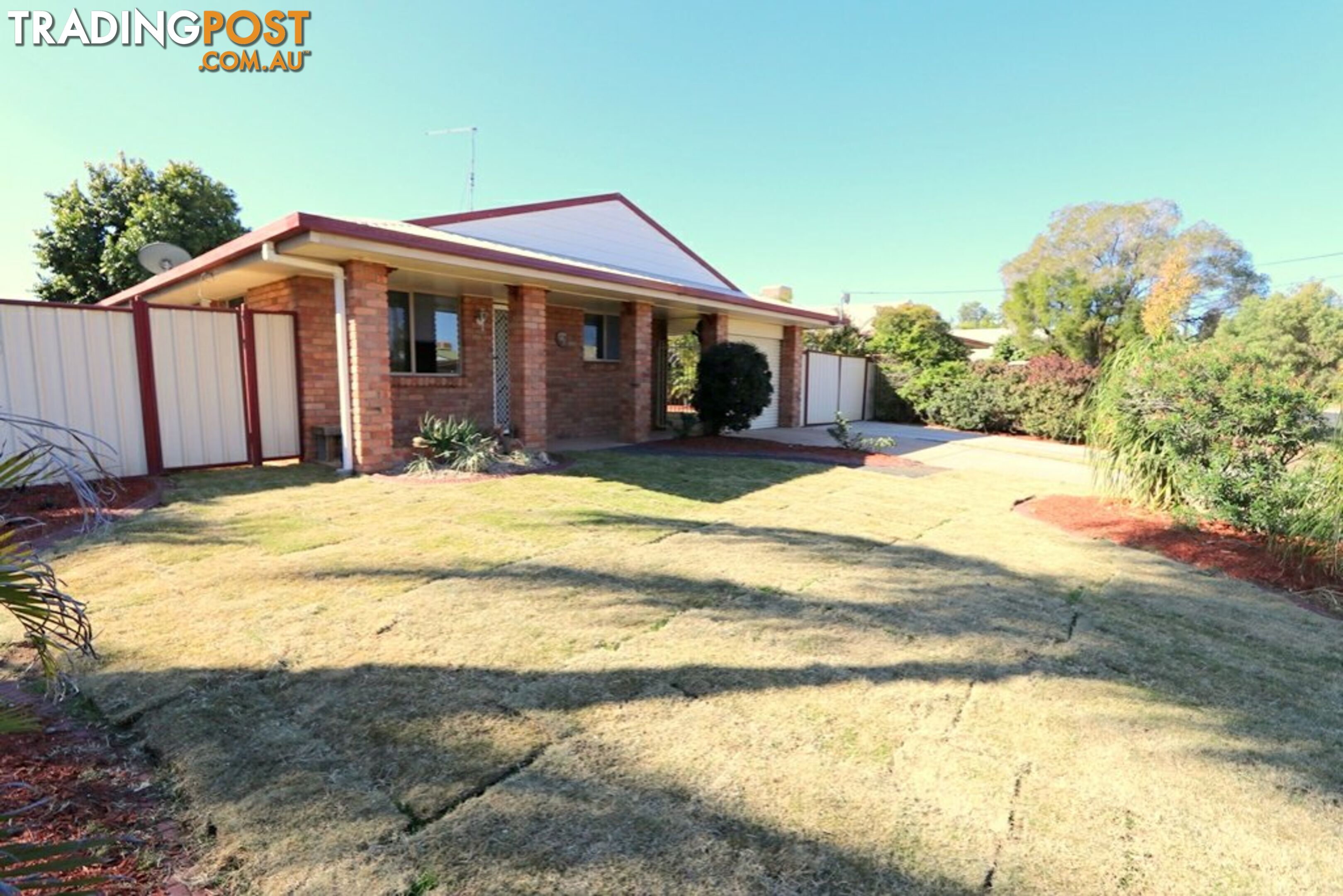 9 Cowan Cr EMERALD QLD 4720