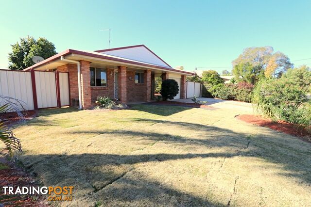 9 Cowan Cr EMERALD QLD 4720