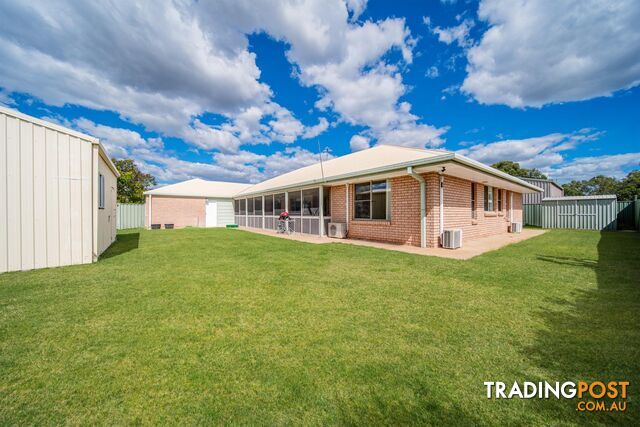 5 Sharlyn Crescent EMERALD QLD 4720