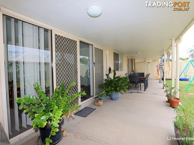 10 Chalmers Crescent EMERALD QLD 4720