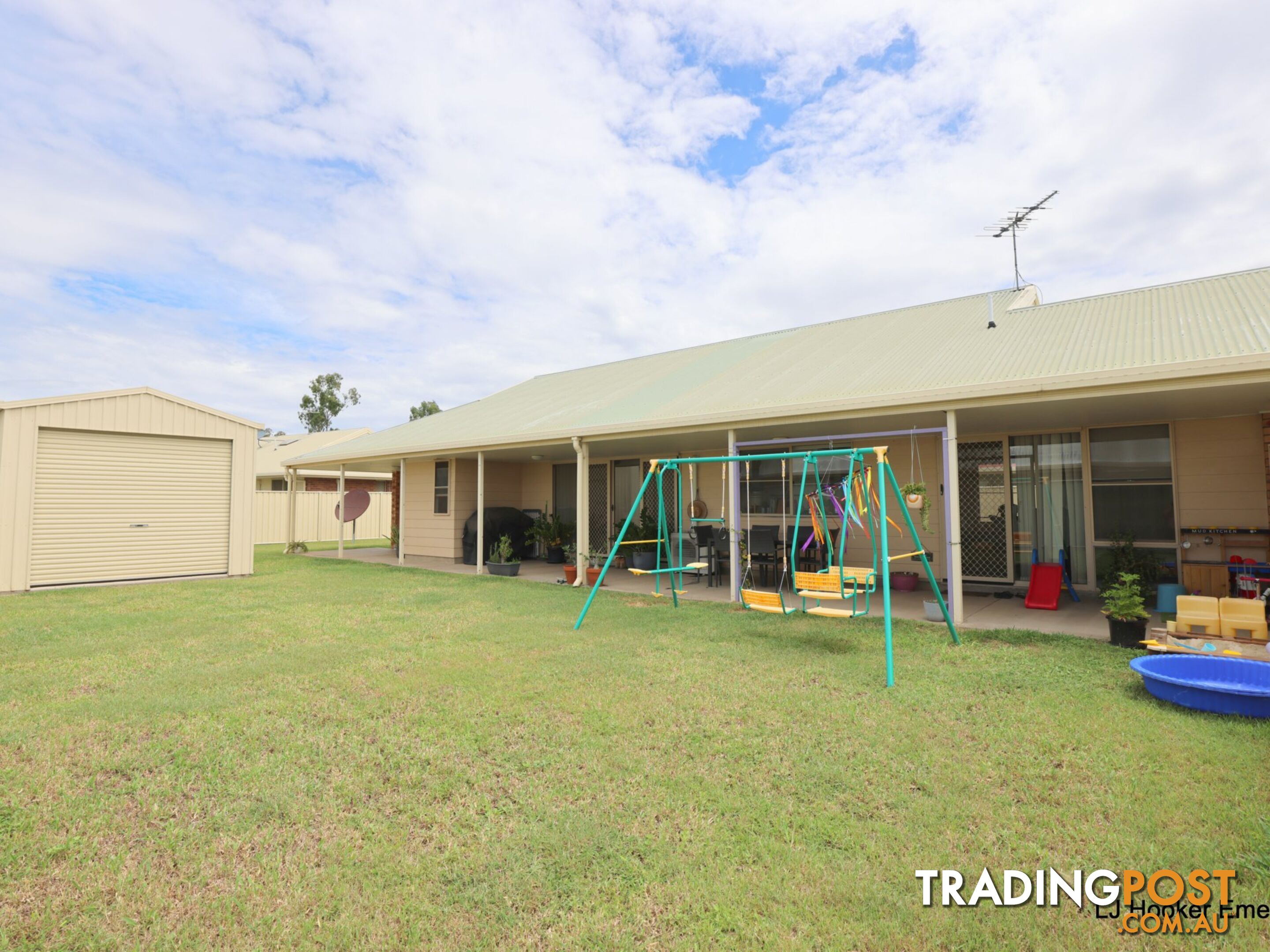 10 Chalmers Crescent EMERALD QLD 4720