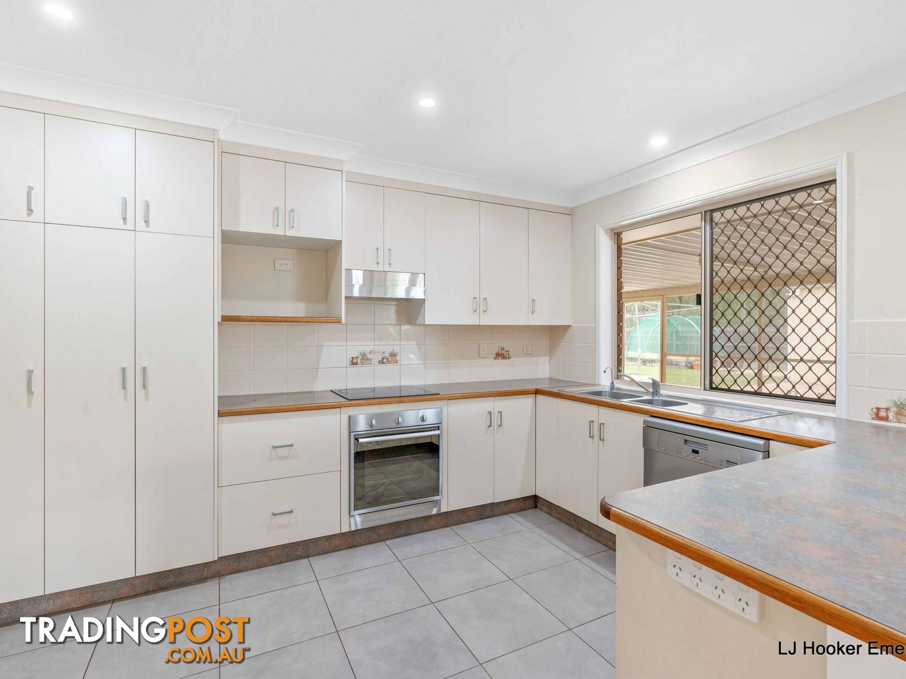 3 Edgewood Drive EMERALD QLD 4720