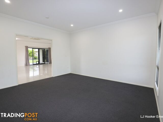 8 Moriarty Street EMERALD QLD 4720