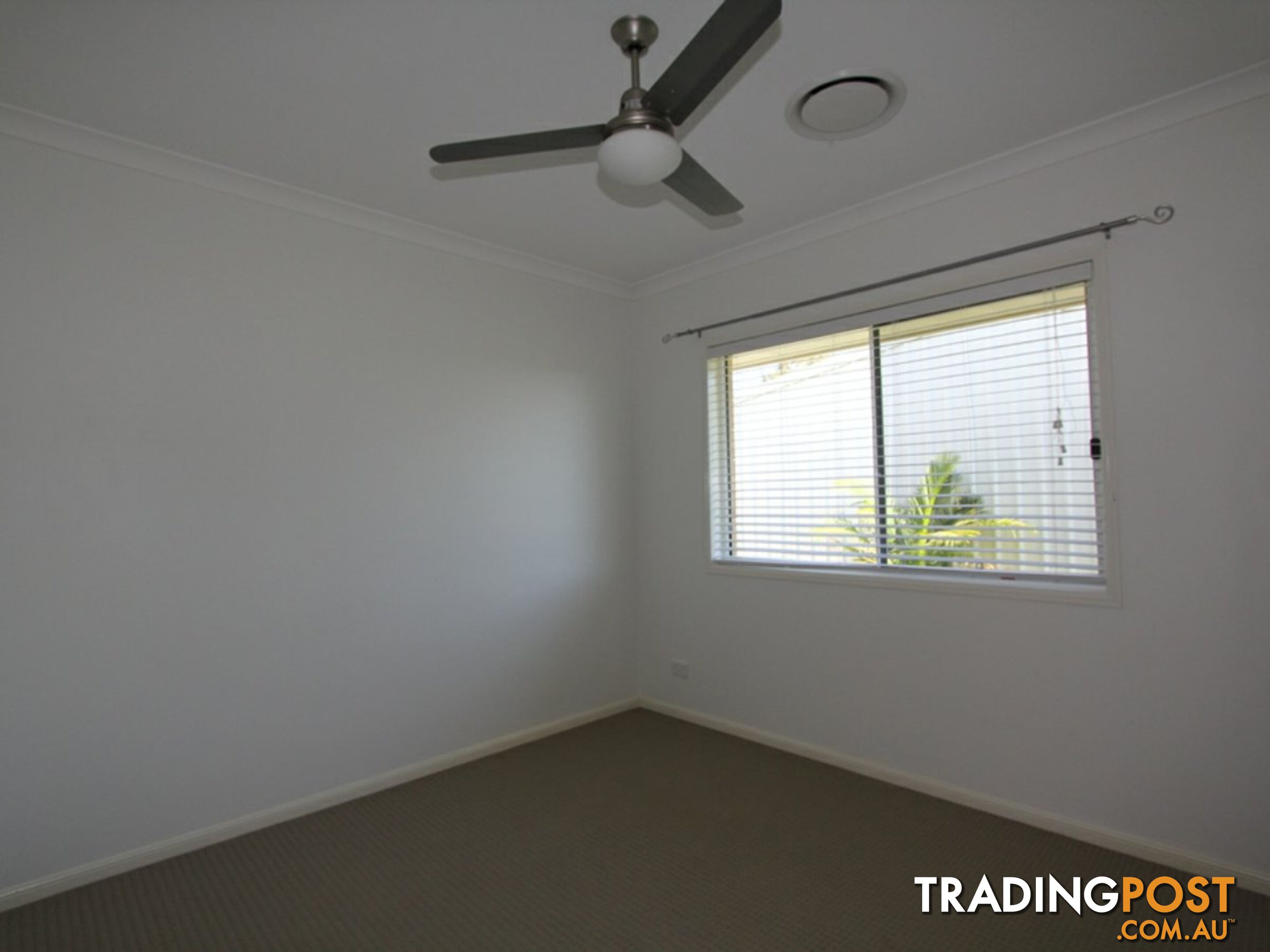 10 Rosehill Road EMERALD QLD 4720