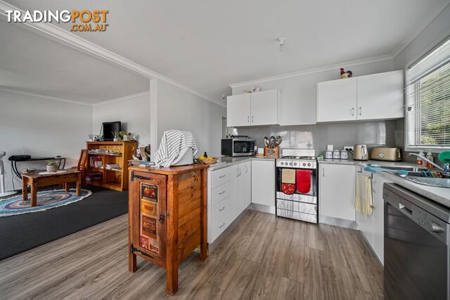 57 Roberts Street EMERALD QLD 4720